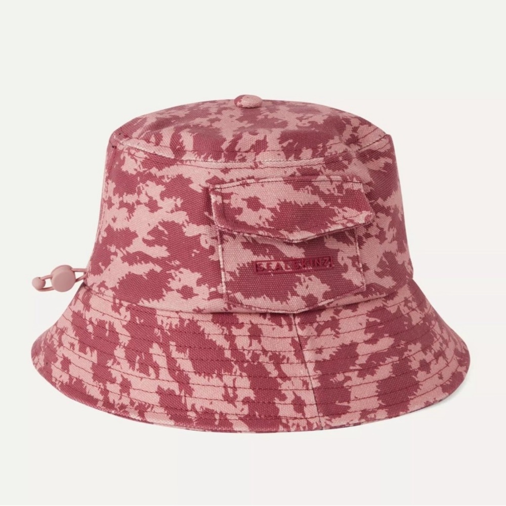 Lynford Waterproof Canvas Patch Pocket Bucket Hat